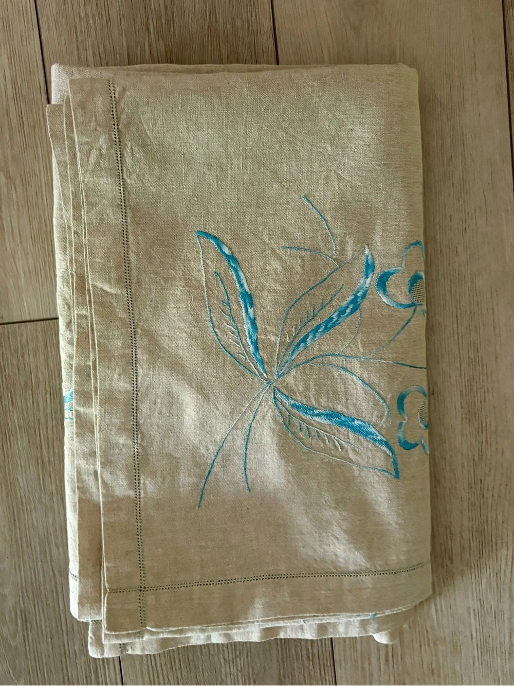 Natural Flax Linen Tablecloth Embroidered Blue Floral 64x80 EUC